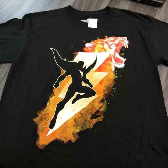 SHAZAM T-SHIRT 👕 Official DC Comics Movie Tee NWT - Picture 1 of 4